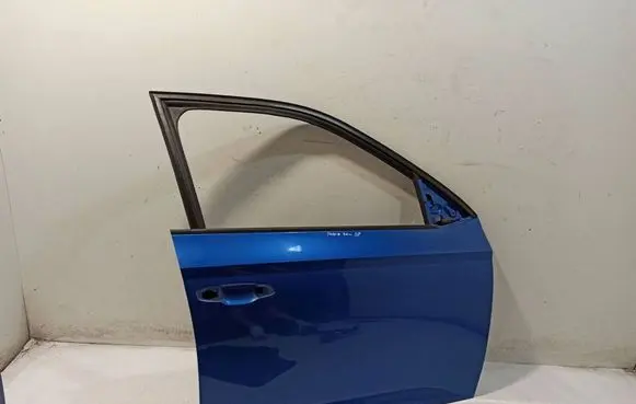 Skoda Fabia Mk3 (NJ) Front door 6V0831056A