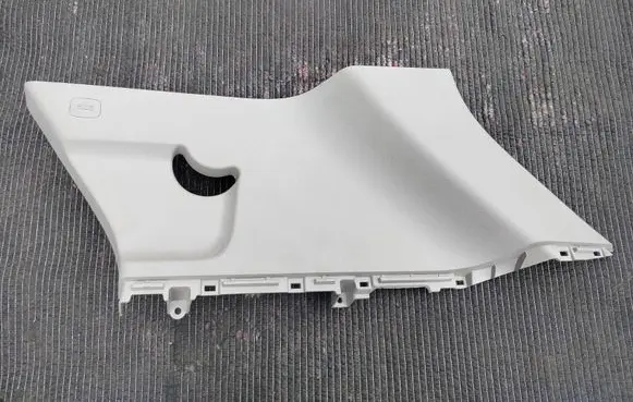 SsangYong Korando (D)pillar trim (top) 