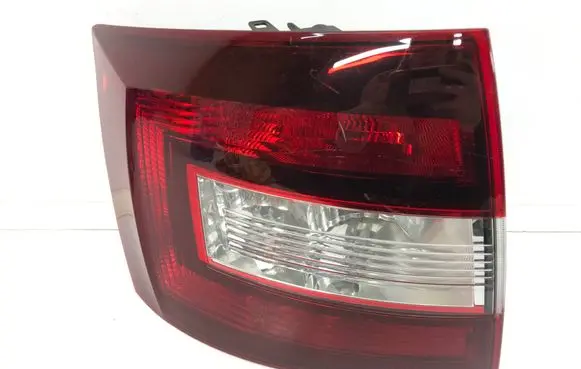 Skoda Rapid (NH) Rear/tail lights 5JJ945095A 62421703