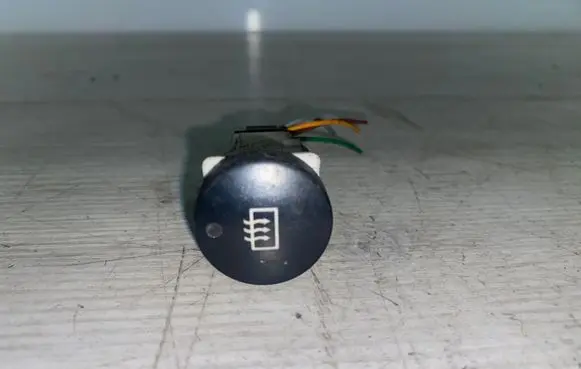 Citroen Berlingo Windscreen/window heater switch 9644851077