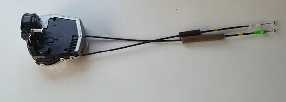 Toyota Prius (XW50) Rear door lock