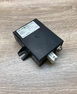 BMW 5 E39 Auxiliary heating control unit/module 8370970