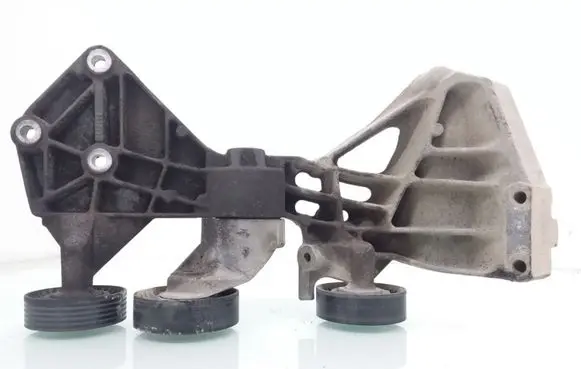Mercedes-Benz Vaneo W414 Engine mounting bracket AXXX202XX40