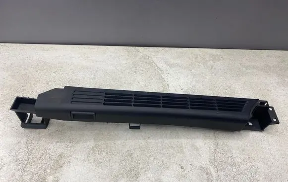 BMW 3 E46 Parcel shelf grill 8208371