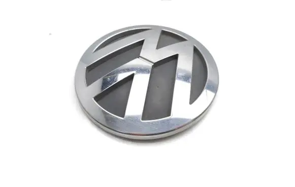 Volkswagen Touareg I Fender model badge letters 7L6853630 31326200