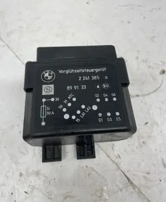 BMW 5 E34 Glow plug pre-heat relay 2241385 899133