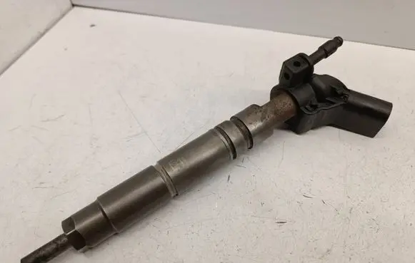 Fuel injector
