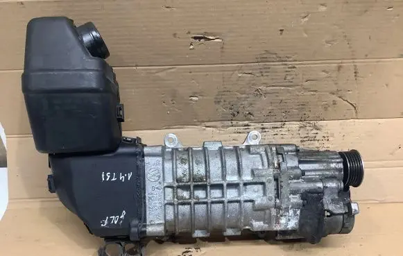 Volkswagen Golf V Supercharger 03C145601C 03C145851C