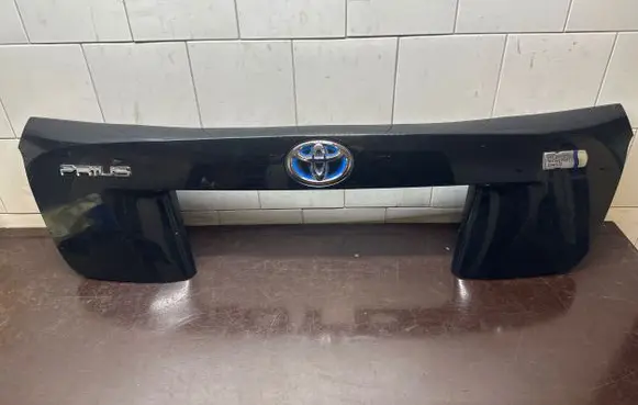 Toyota Prius (XW50) Tailgate trim 7680147110 7681147120