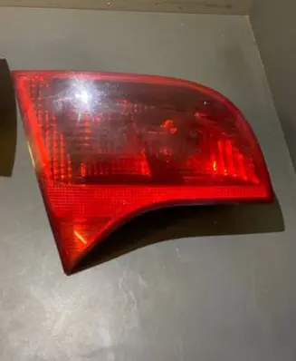 Audi A4 S4 B7 8E 8H Tailgate rear/tail lights 8E9945093