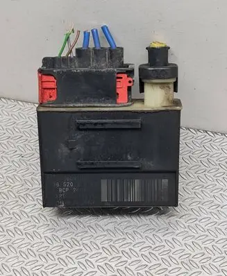 Peugeot Partner Glow plug pre-heat relay 9652021180 18010951 14090205927