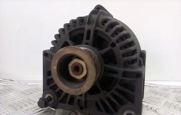Renault Megane II Generator/alternator 8200290215