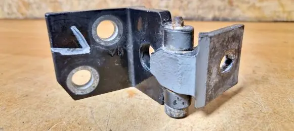 Citroen C6 Rear door lower hinge