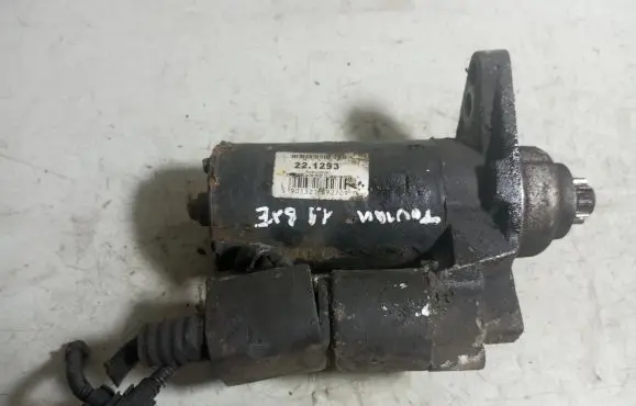 Volkswagen Touran I Starter motor 221293