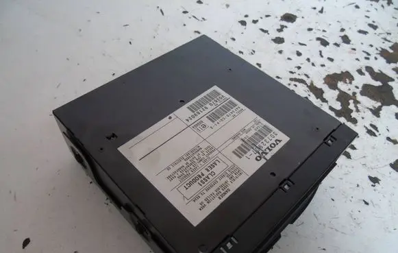 Volvo C30 CD/DVD changer 