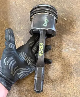 Fiat Doblo Piston with connecting rod