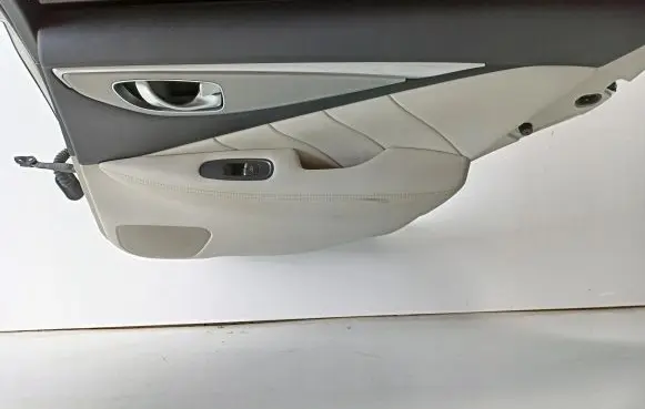 Infiniti Q50 Rear door card panel trim