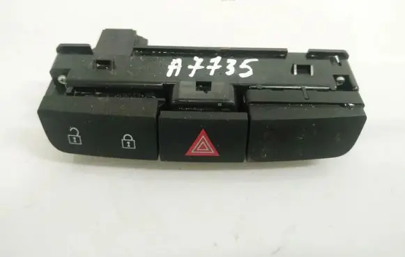 Opel Insignia A Hazard light switch 13271927