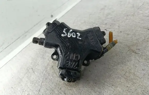 Mercedes-Benz A W168 Fuel injection high pressure pump 
