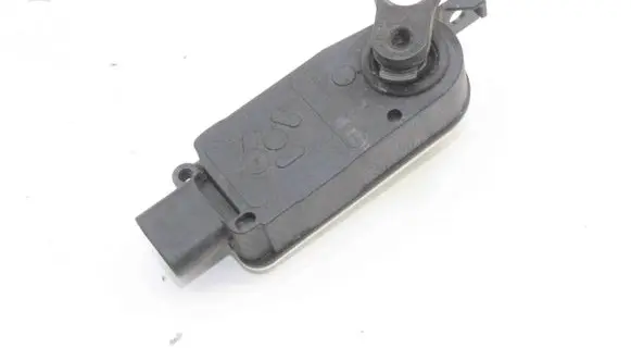 Mercedes-Benz EQB Intake manifold valve actuator/motor 5878R1000