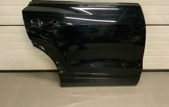 Audi Q8 Rear door 