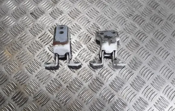 Opel Agila B Front door hinge set 