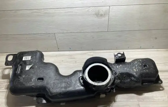 Toyota Hilux VIII AdBlue liquid reservoir 778000k10