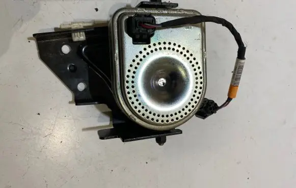 Ford Mustang VI Horn signal GR3T19N217AE