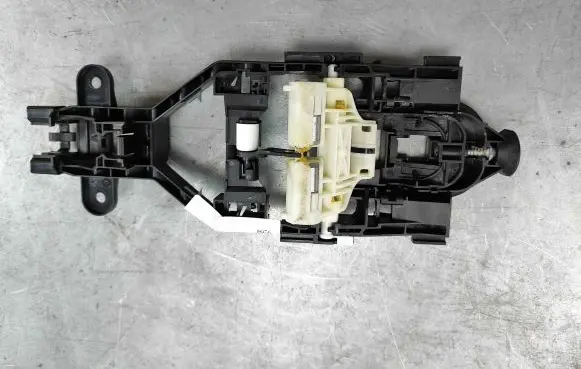 Volvo XC90 Rear door exterior handle/bracket 31378254