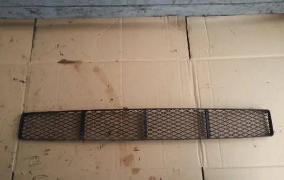 Ford Focus Front bumper upper radiator grill