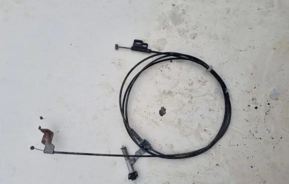 Nissan NX 100 Fuel cap flap release cable 