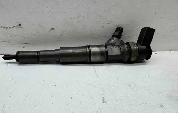 BMW 5 E60 E61 Fuel injector 0445110209 7794435