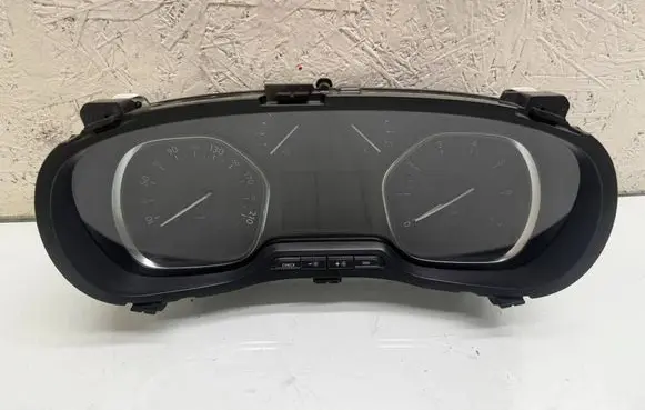 Speedometer (instrument cluster)