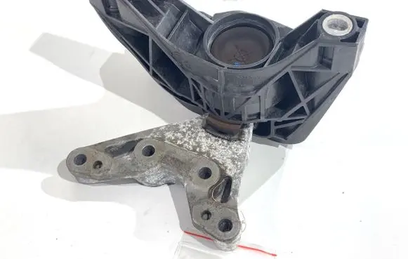 Peugeot 308 SW Engine mount vacuum valve 091622