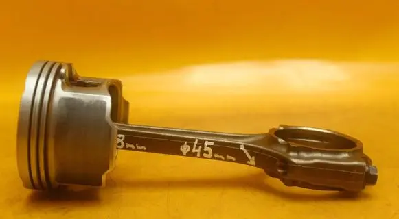 Fiat Tipo Piston with connecting rod 55272800