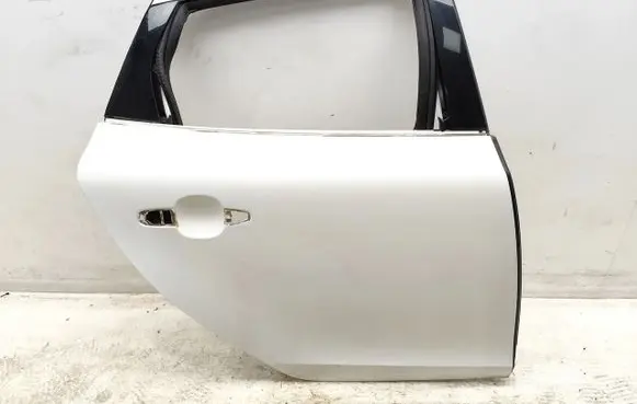 Volvo V40 Rear door