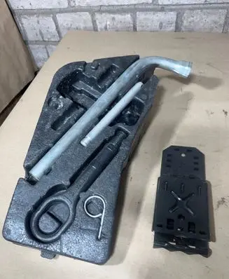 Audi Q7 4L Tool set 4L0012113E 7l0860321A