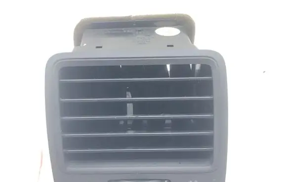Volkswagen Golf V Rear air vent grill 1K0819709