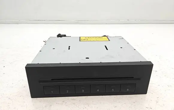 Mercedes-Benz SLK R171 CD/DVD changer A2118703889 020953 MH3511