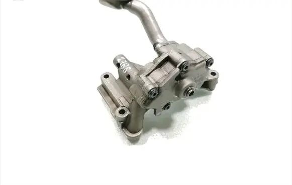 Mitsubishi Grandis Oil pump 038115251C 03G115105