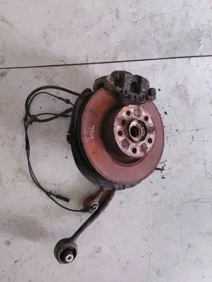 BMW X3 F25 Front wheel hub 