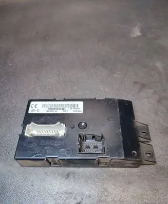 Renault Trafic II (X83) Comfort/convenience module P8200584665P
