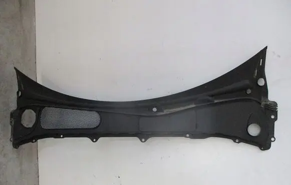 Volvo Amazon 120, 121, 122, 123 Wiper trim 31402275