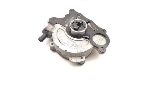 Volkswagen Golf Cross Vacuum pump 03L100D