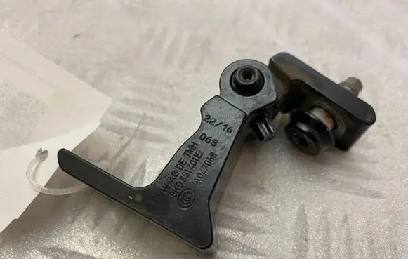 Audi A5 Sportback 8TA Rear door upper hinge 8K0831401E