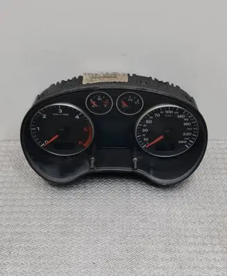 Audi A3 S3 8P Speedometer (instrument cluster) 8P0920931E