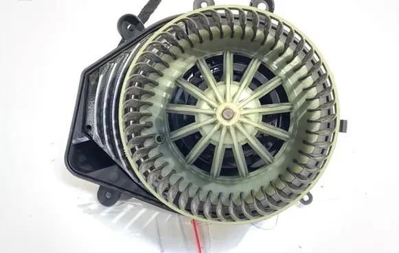 Volkswagen PASSAT B5.5 Heater fan/blower