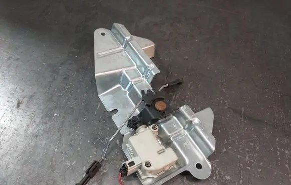 Volkswagen Bora Central locking motor 1J5827425D