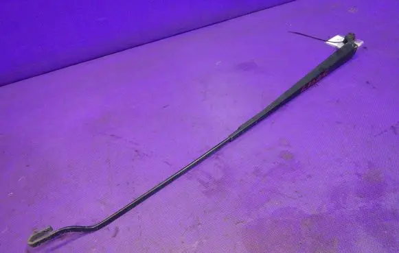 Renault Scenic I Front wiper blade arm 7700843526G