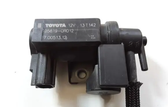 Toyota Avensis T270 Turbo solenoid valve 258190R012